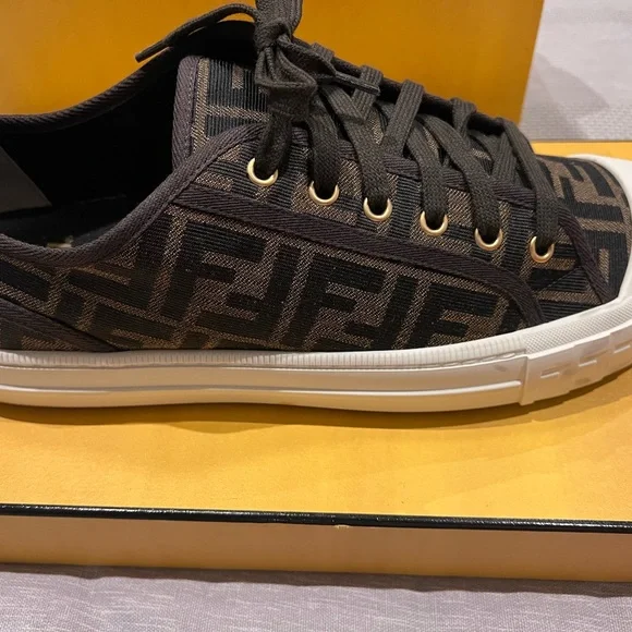 Men's Black Patterned Sneakers